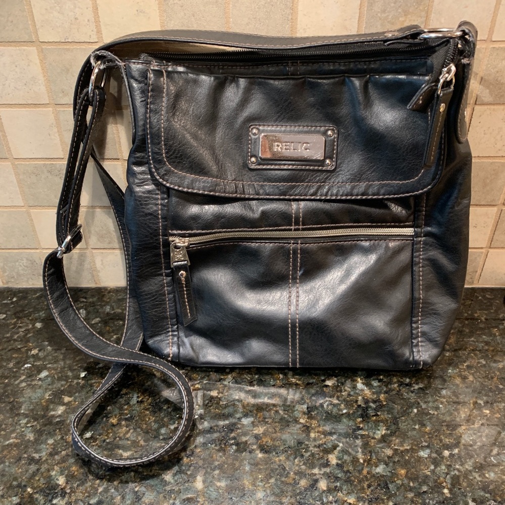 Relic black purse